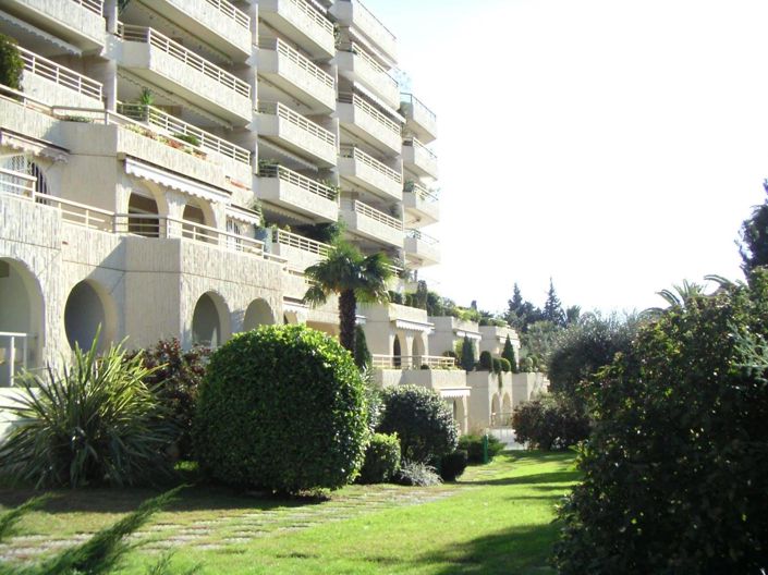 Image No.11-3 Bed Apartment for sale