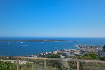 5 Bed Apartment for sale