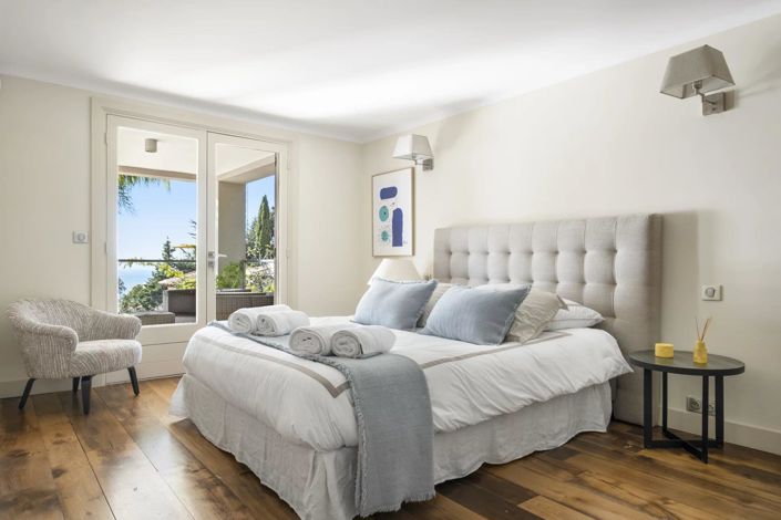 Image No.8-5 Bed Apartment for sale