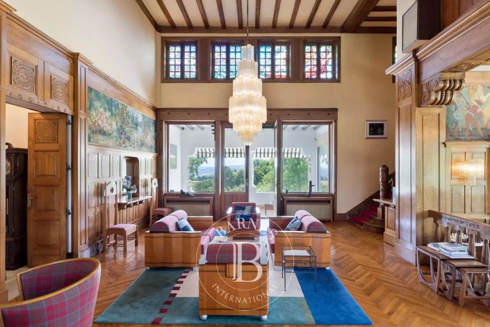 Image No.15-8 Bed House for sale