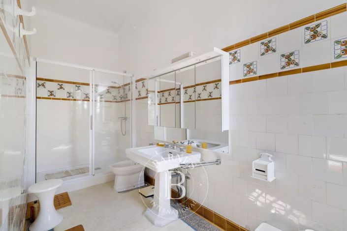 Image No.23-8 Bed House for sale