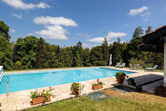 Image No.9-8 Bed House for sale