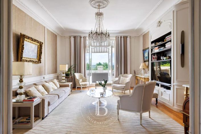 Image No.12-3 Bed Apartment for sale