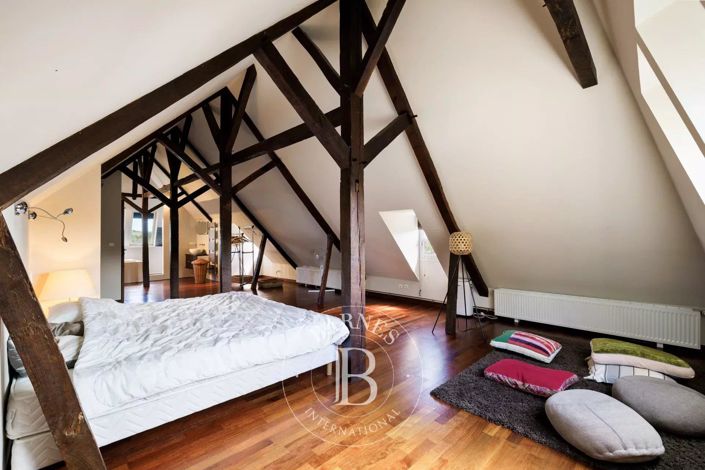 Image No.17-9 Bed House for sale