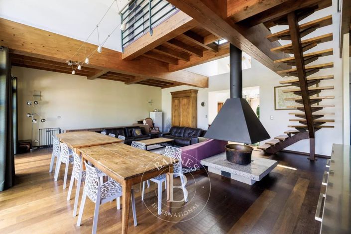 Image No.8-9 Bed House for sale