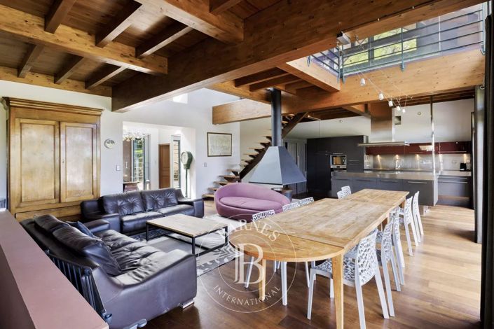 Image No.9-9 Bed House for sale