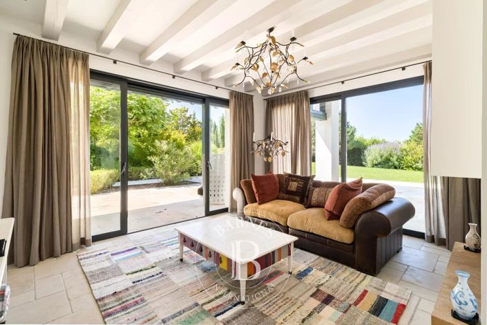 Image No.13-5 Bed House for sale