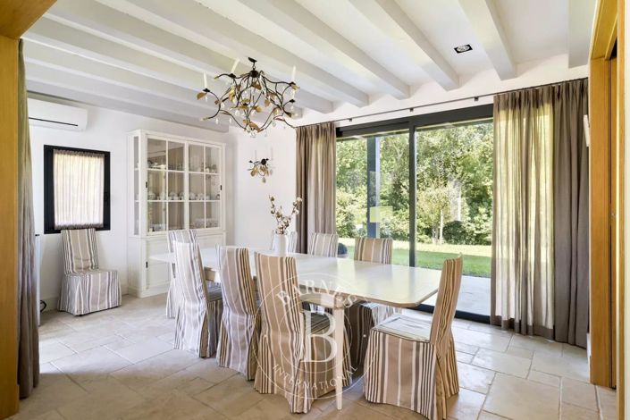 Image No.15-5 Bed House for sale