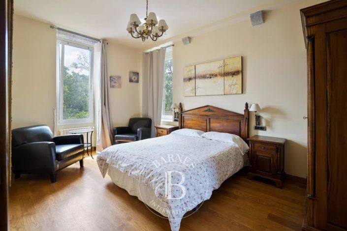 Image No.16-House for sale