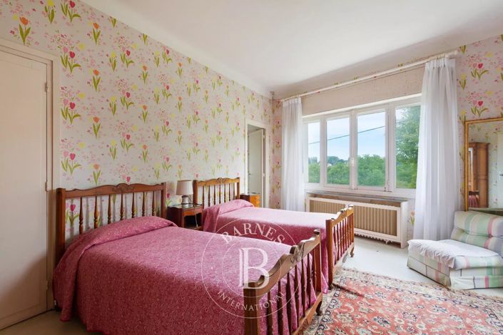 Image No.13-12 Bed House for sale