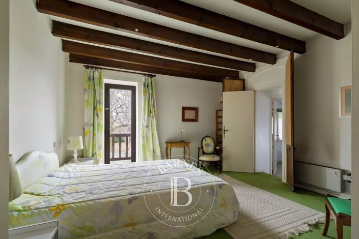 Image No.16-5 Bed House for sale