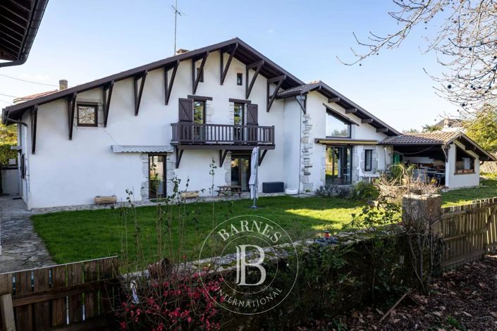 Image No.4-5 Bed House for sale