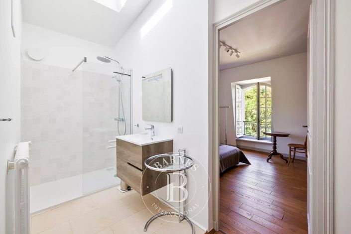 Image No.21-3 Bed House for sale