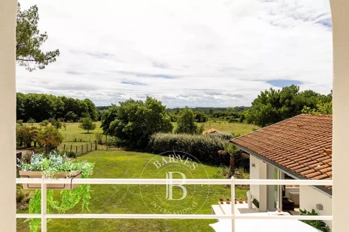 Image No.23-5 Bed House for sale