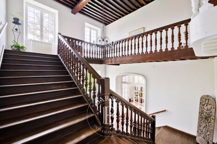 Image No.14-8 Bed House for sale