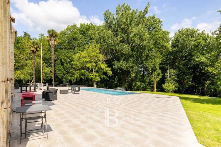 Image No.30-8 Bed House for sale