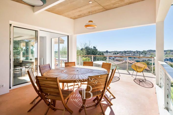 Image No.9-4 Bed House for sale