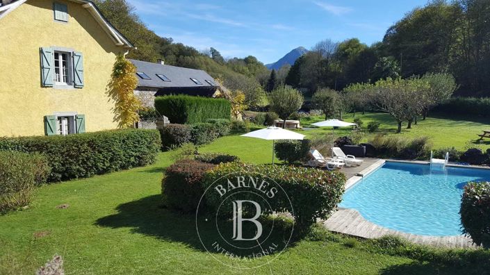 Image No.10-8 Bed House for sale