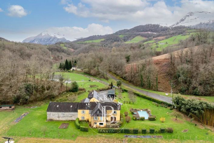 Image No.26-8 Bed House for sale