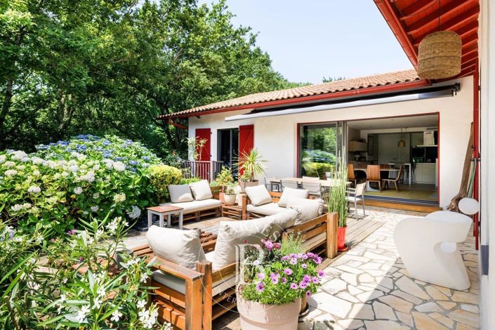 Image No.3-6 Bed House for sale