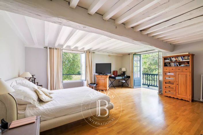 Image No.12-7 Bed House for sale