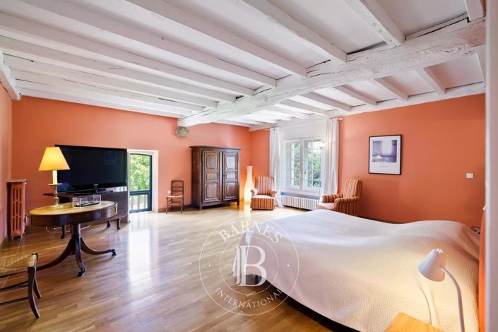 Image No.15-7 Bed House for sale