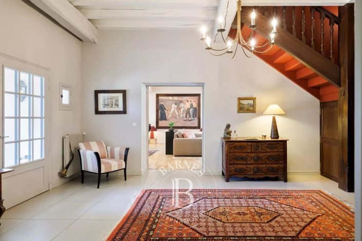 Image No.6-7 Bed House for sale