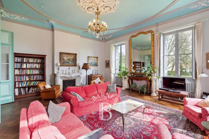 Image No.12-14 Bed House for sale