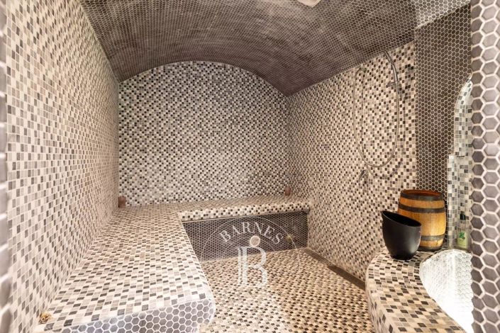 Image No.20-6 Bed House for sale