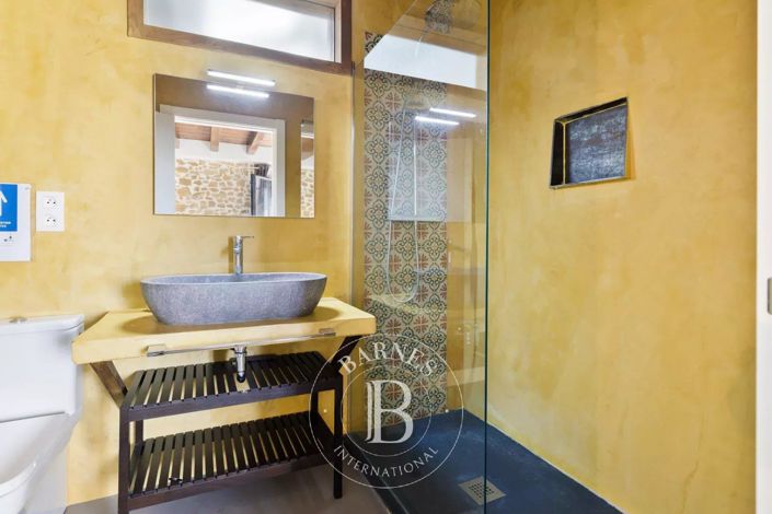 Image No.26-6 Bed House for sale