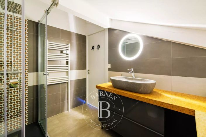 Image No.29-6 Bed House for sale