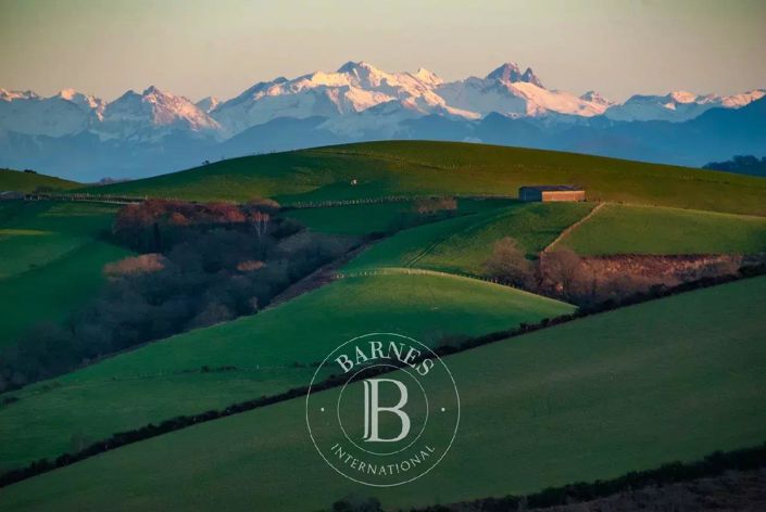 Image No.39-6 Bed House for sale