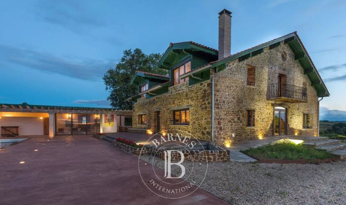 Image No.42-6 Bed House for sale