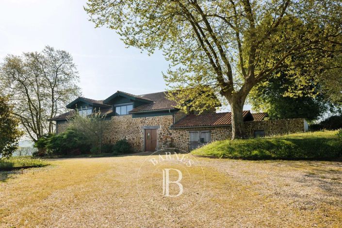 Image No.5-6 Bed House for sale