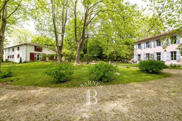 Image No.2-10 Bed House for sale