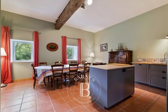 Image No.26-10 Bed House for sale