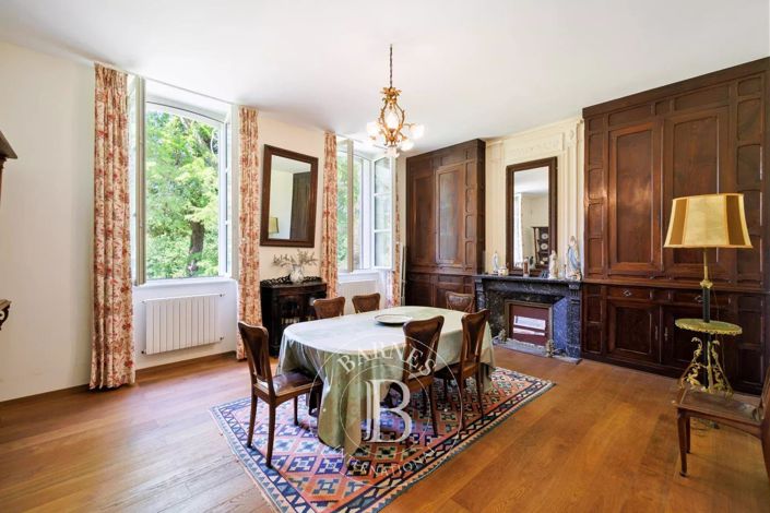 Image No.10-6 Bed House for sale