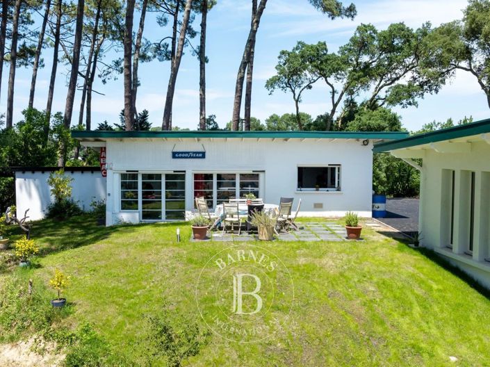 Image No.18-7 Bed House for sale