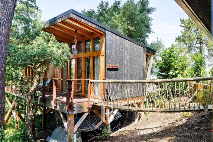 Image No.24-7 Bed House for sale