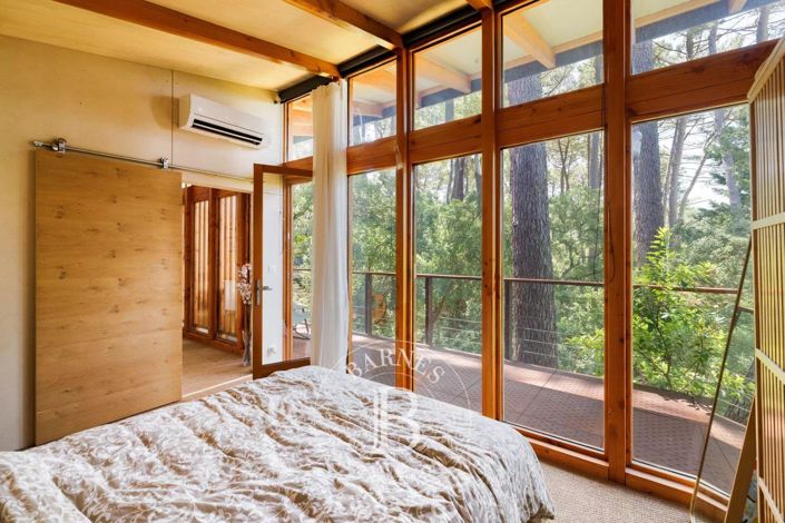 Image No.30-7 Bed House for sale