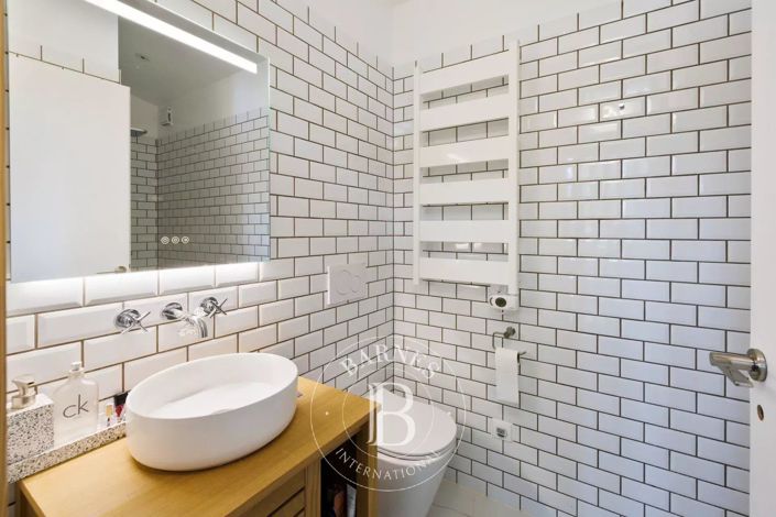 Image No.31-7 Bed House for sale