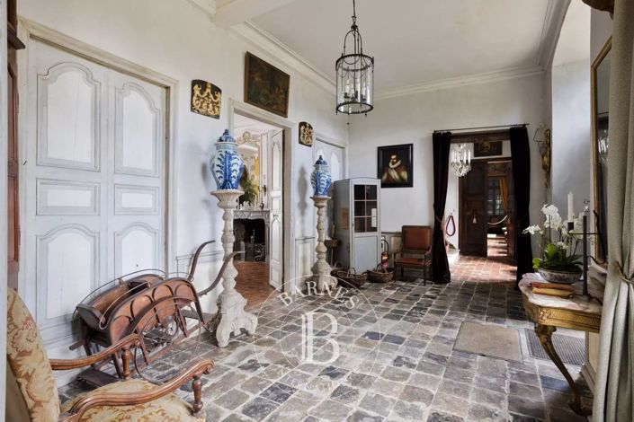 Image No.11-8 Bed House for sale