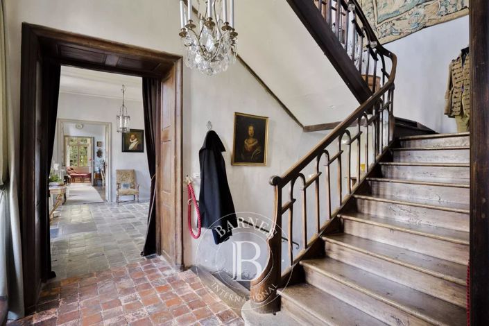 Image No.15-8 Bed House for sale