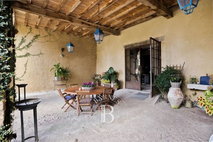 Image No.25-8 Bed House for sale