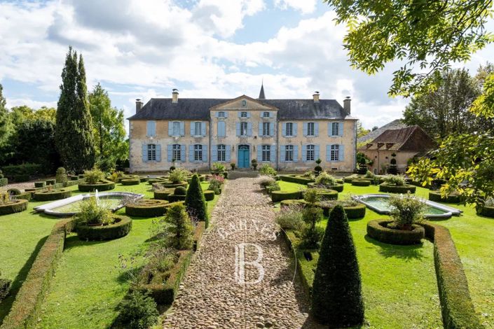 Image No.3-8 Bed House for sale