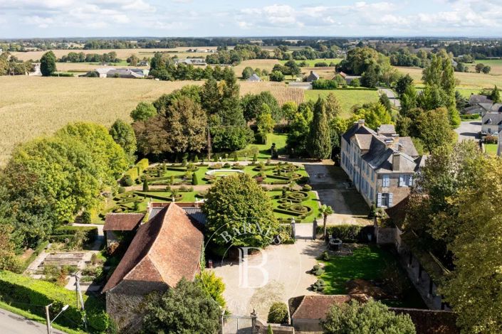 Image No.44-8 Bed House for sale