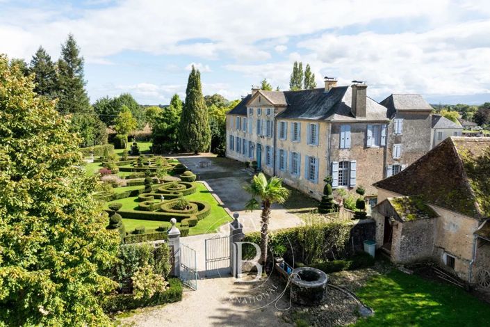 Image No.45-8 Bed House for sale