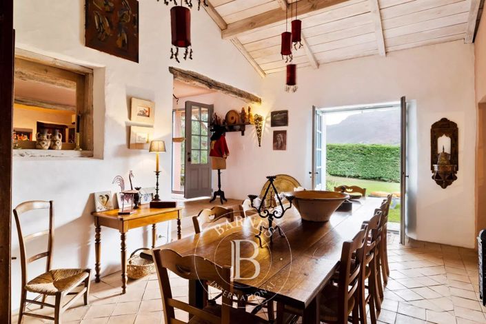 Image No.18-4 Bed House for sale