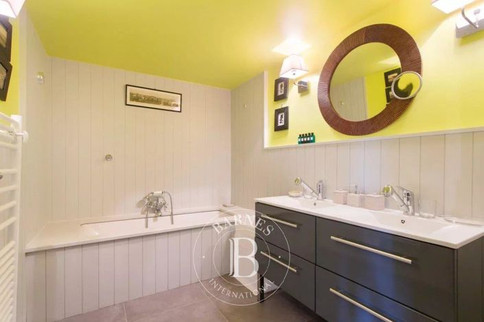 Image No.12-6 Bed House for sale