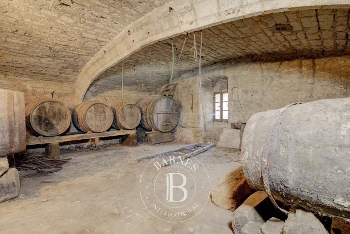 Image No.24-9 Bed House for sale